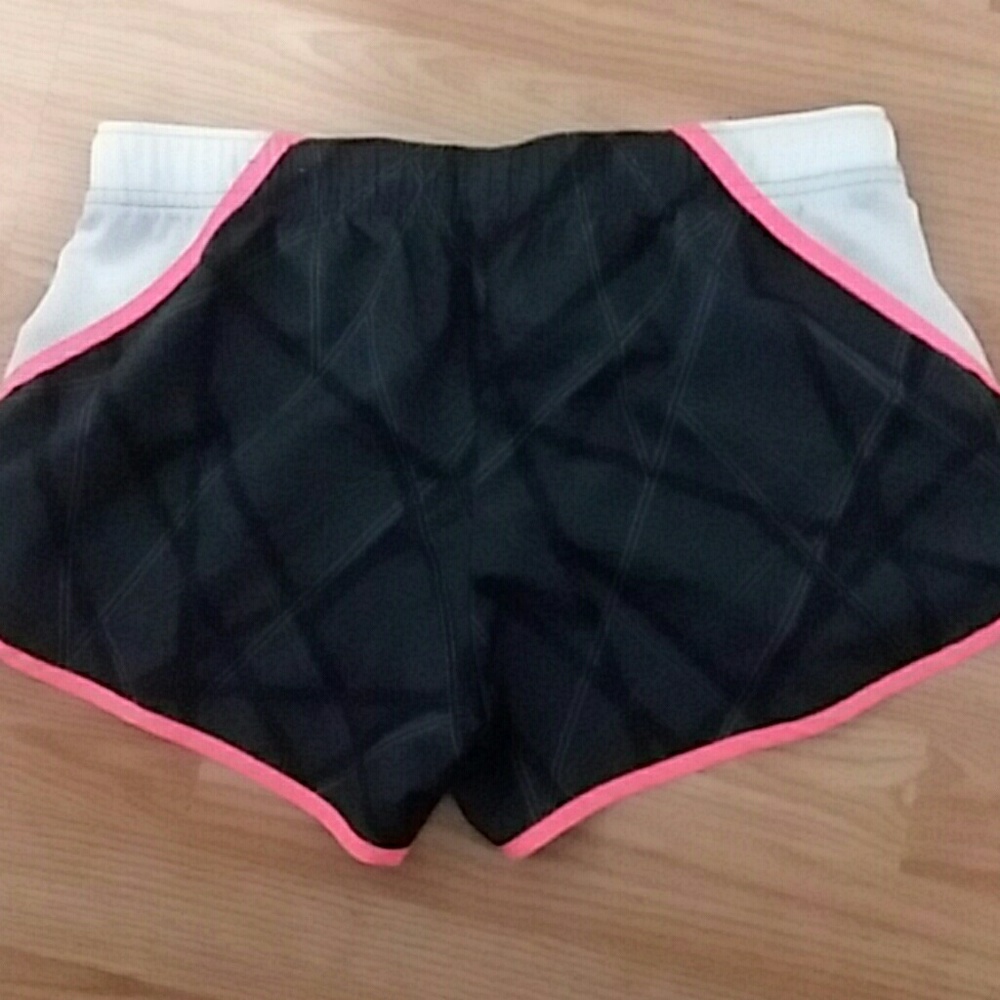 shorts - Picture 2 of 3